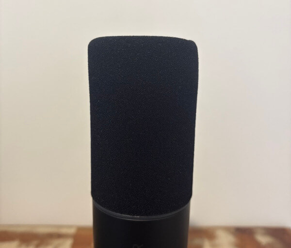 C779611B E215 416E 939C FF66CCAE3D1B 1 105 c Razer Seiren V3 Pro Review: USB Convenience Meets XLR Flexibility