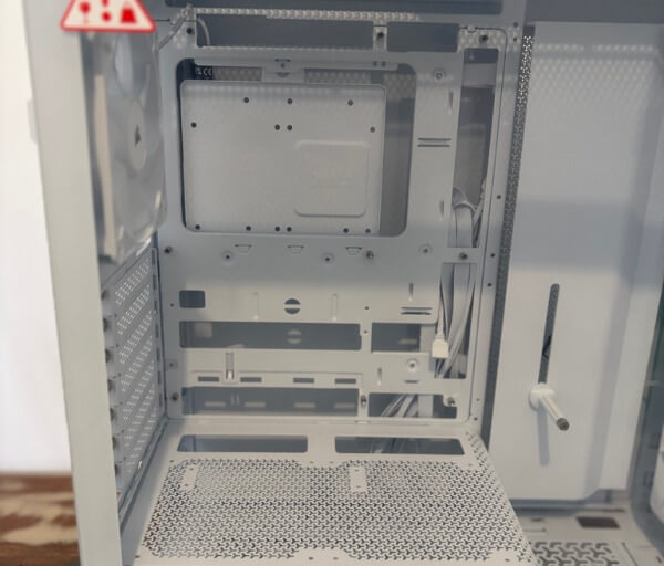 C62D9DC8 F6A8 4DBA 844F 9ABC69B66816 1 105 c Corsair FRAME 4000X RS Review: A Modular Mid-Tower Built for Customisation