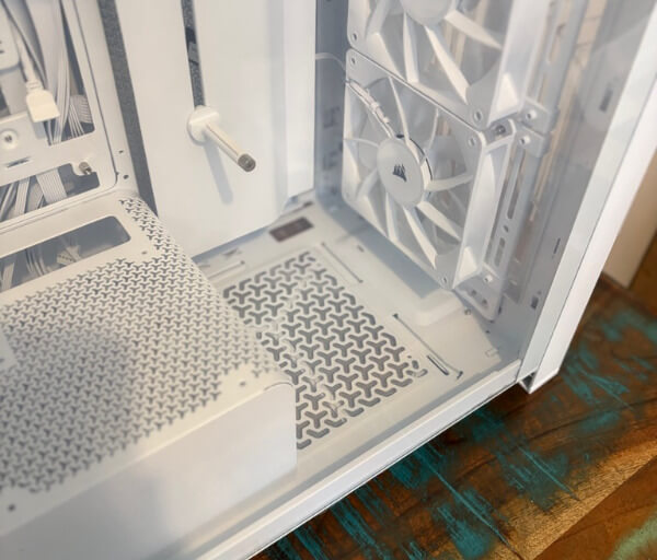 D57B12AC F761 441C 83B2 61362F3F78A9 1 105 c Corsair FRAME 4000X RS Review: A Modular Mid-Tower Built for Customisation
