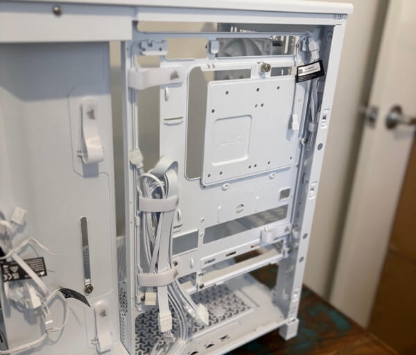 D6F906A6 921E 41DB 8D7D 89CCCFE7E554 1 105 c Corsair FRAME 4000X RS Review: A Modular Mid-Tower Built for Customisation