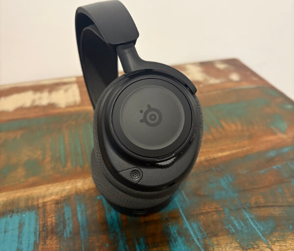 E78A754B 995A 4396 AFD6 4570EE03B13C 1 105 c SteelSeries Arctis Nova 7 Wireless Gen 2 Review: Wireless Freedom Across Every Platform