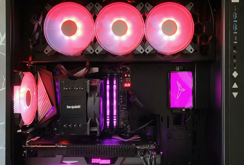 Windows 11 RGB lighting bug causing a PC keyboard's RGB software to freeze on screen