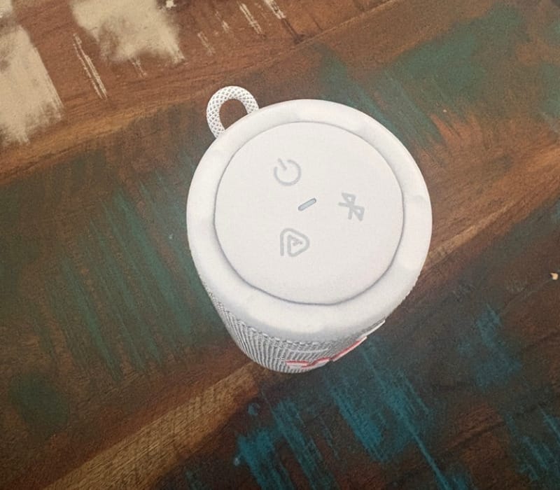 JBL Grip Review: A Tiny Speaker With Genuine Presence 6 JBL Grip