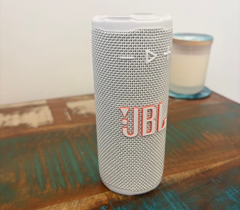 JBL Grip Review: A Tiny Speaker With Genuine Presence 2 JBL Grip