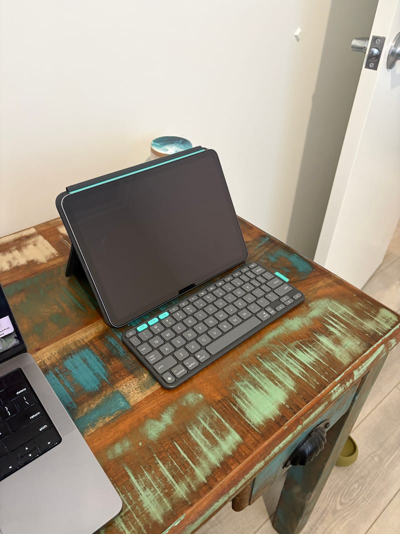 Logitech Flip Folio Review: A Detachable Keyboard That Just Works 3 Logitech Flip Folio