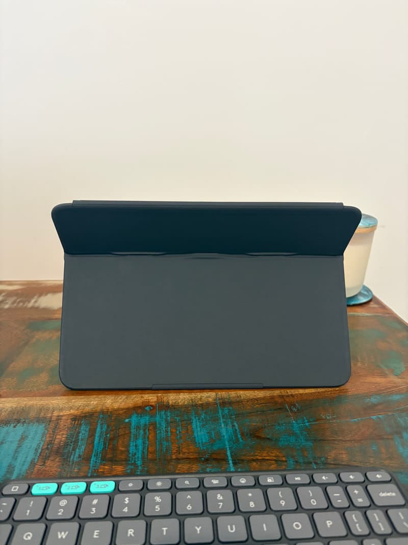 Logitech Flip Folio Review: A Detachable Keyboard That Just Works 12 Logitech Flip Folio