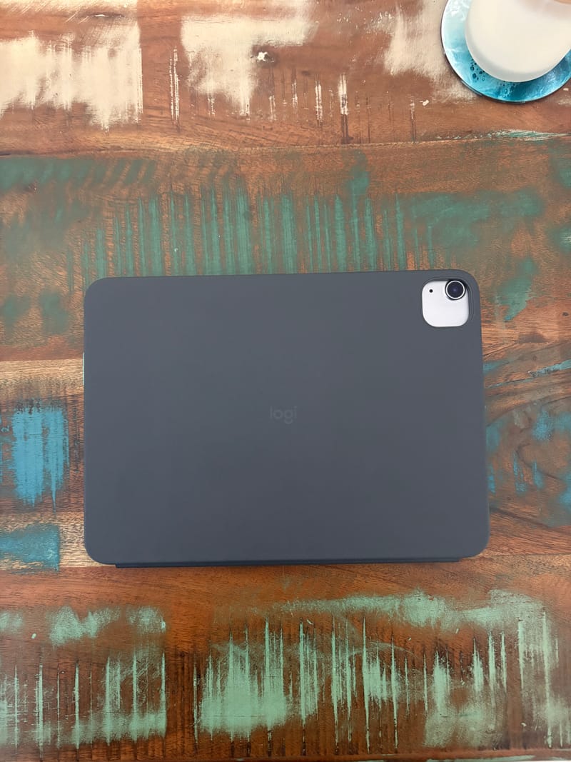 Logitech Flip Folio Review: A Detachable Keyboard That Just Works 9 Logitech Flip Folio