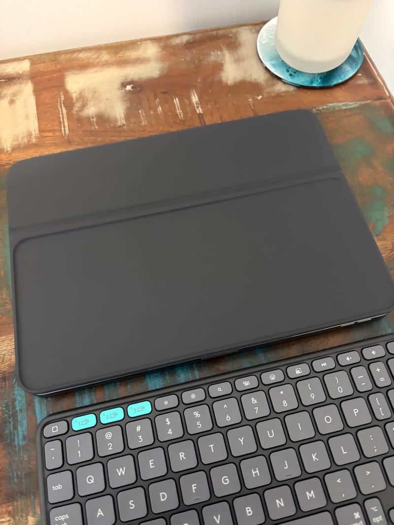 Logitech Flip Folio Review: A Detachable Keyboard That Just Works 7 Logitech Flip Folio