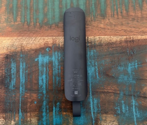 Logitech Spotlight 2 Presenter Review: Haptic Precision for Modern Presenters 3 Logitech Spotlight 2 Presenter