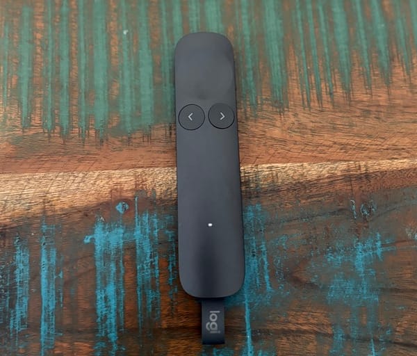 Logitech Spotlight 2 Presenter Review: Haptic Precision for Modern Presenters 8 Logitech Spotlight 2 Presenter