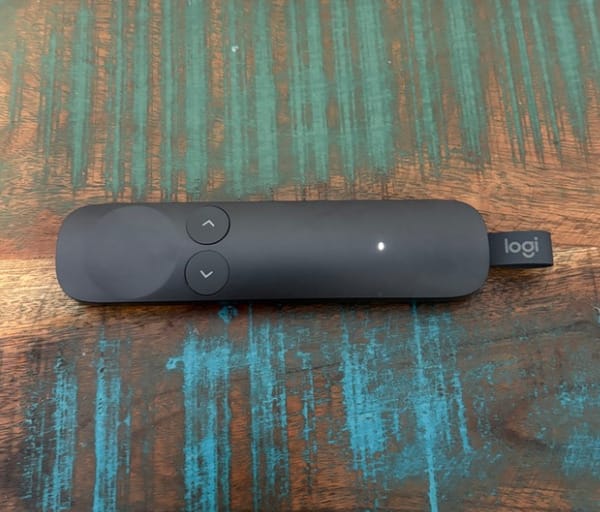 Logitech Spotlight 2 Presenter Review: Haptic Precision for Modern Presenters 5 Logitech Spotlight 2 Presenter