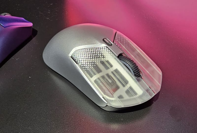 Custom mouse shell generator software showing a 3D printed gaming mouse body with detected button and screw hole locations
