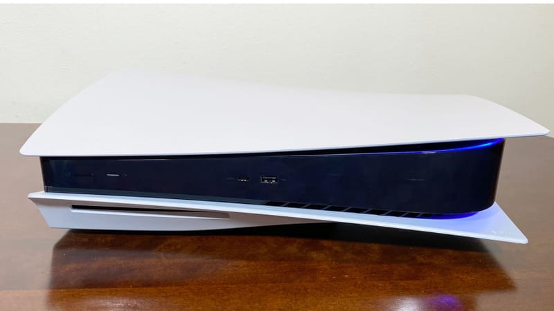 New PS5 Relapse Jailbreak Unlocks Homebrew, Faces Firmware Risk 3 PlayStation 5 console representing the new PS5 Relapse jailbreak firmware exploit